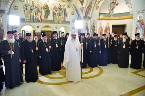 Rugăciune pentru victimele de la Colectiv la Patriarhie Poza 50115