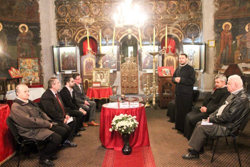 A fost lansată monografia „Biserica Sfinţii Arhangheli” a istoricului Toma Rădulescu Poza 49984
