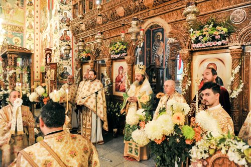 Sfântul Cuvios Paisie sărbătorit în Capitală Poza 49089