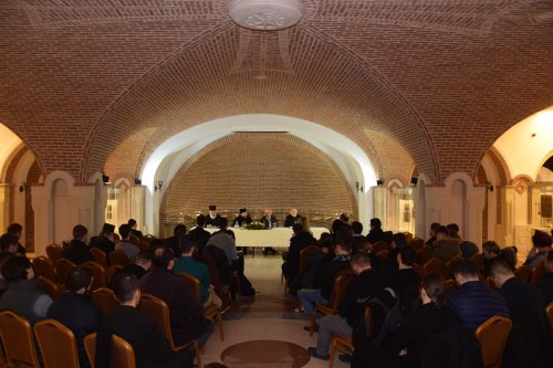 Întâlnire a studenţilor ieşeni cu profesori de teologie din Tesalonic Poza 48866