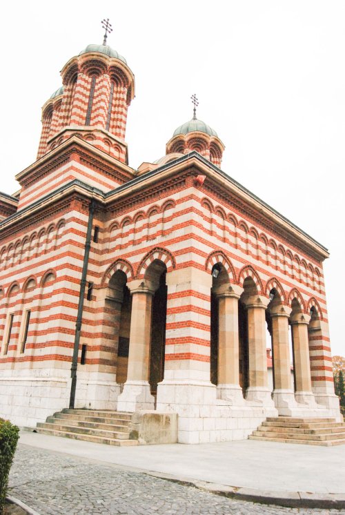 Slujire arhierească la Catedrala Mitropolitană din Craiova Poza 48597