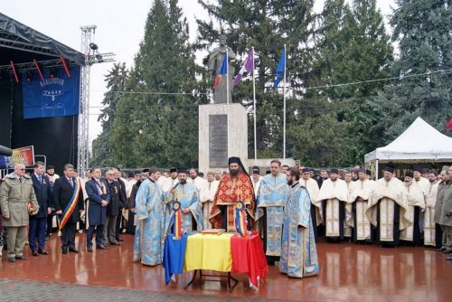 Ziua României, marcată în Eparhia Romanului şi Bacăului Poza 48172