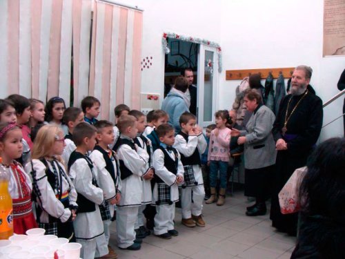 Activităţi filantropice destinate copiilor din Valea Aurie, Sibiu Poza 48108