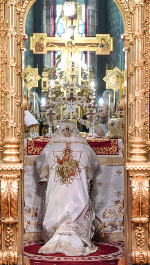 Patriarhul României şi-a sărbătorit sfântul ocrotitor Poza 47362