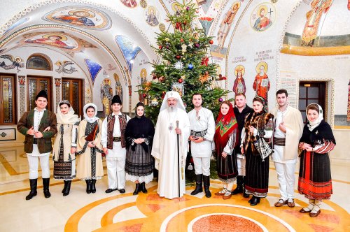 Colindători din toată țara, la Patriarhia Română Poza 47309