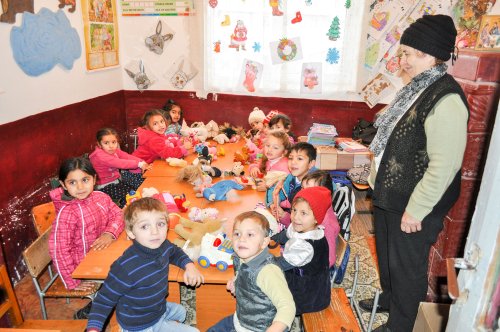 Daruri pentru 80 de copii din Bahna Arini Poza 47326
