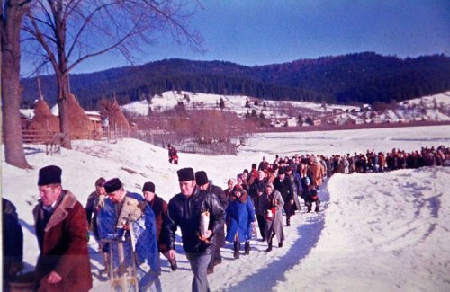 Tradiţii de Bobotează la Valea Stânii Poza 46513