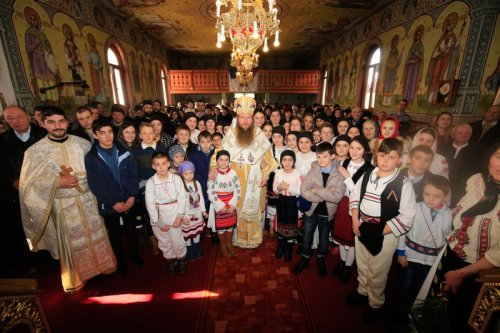 Slujiri și binecuvântări arhierești în Transilvania Poza 45702