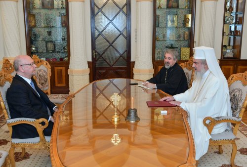 Ambasadorul Greciei la Bucureşti în vizită de prezentare la Patriarhia Română Poza 45647