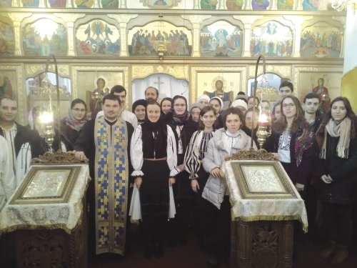 Organizația Tinerilor Sibieni la Biserica Azilului Poza 45621