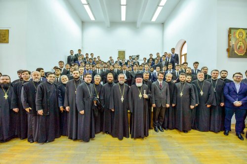 Ocrotitorii teologilor, sărbătoriți la București Poza 45354