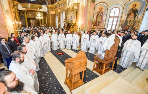 Ocrotitorii teologilor, sărbătoriți la București Poza 45363