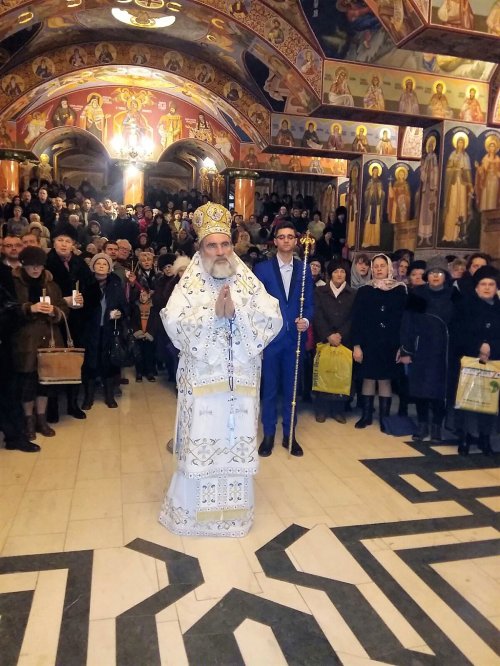 Liturghie arhierească la Catedrala „Înălţarea Domnului“ din Bacău Poza 45286