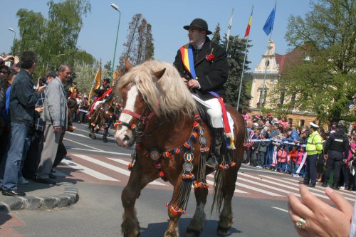 Meșteșuguri și obiceiuri uitate, actualizate de Junii Brașovului Poza 45044