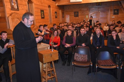 Manifestare culturală la Seminarul Teologic din Caransebeș Poza 43947