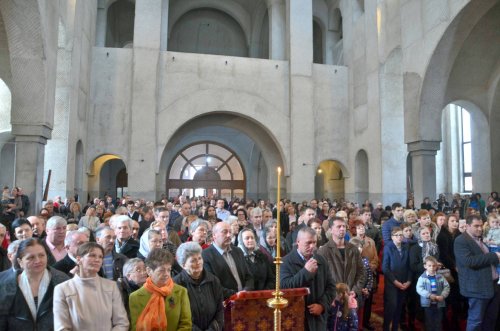 Slujiri arhiereşti în Duminica întâi din Postul Sfintelor Paşti   Poza 43418