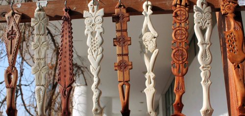 Viorel Marian sculptează linguri din lemn cu simboluri străvechi Poza 43463