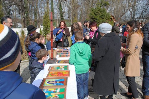 Ateliere de iconografie şi expoziţii  de icoane în parohii transilvane Poza 43345