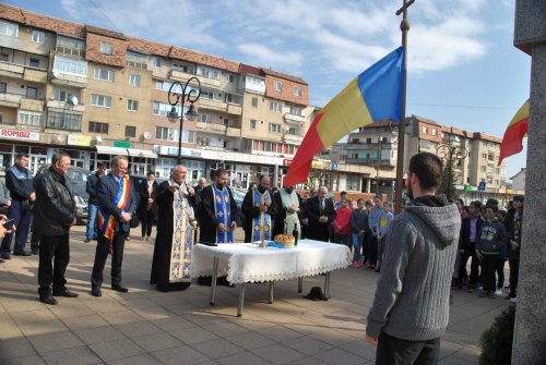 Slujbe de pomenire a deţinuţilor politici anticomunişti    Poza 43132