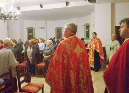 Trei parohii din Cluj-Napoca, reunite în rugăciune în Postul Sfintelor Paşti Poza 43140