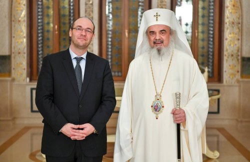 Excelenţa Sa Davor Ivo Stier, viceprim-ministru şi ministrul afacerilor externe şi europene al Republicii Croaţia, în vizită la Patriarhia Română    Poza 42987