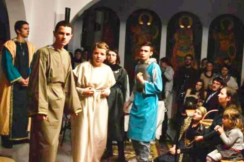 Festivalul de Teatru „Închis am fost”, organizat de asociaţiile tinerilor ortodocşi clujeni Poza 42871
