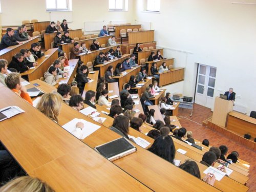 Cum încearcă universitățile să îi țină pe liceeni în țară Poza 42601