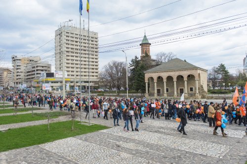 Marşul pentru viaţă a binevestit: „Ajută mama şi copilul! Ei depind de tine“ Poza 42248