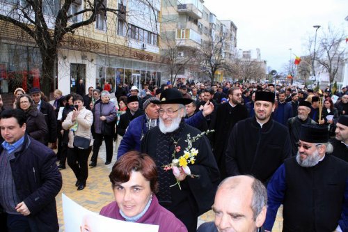 Marşul pentru viaţă în Mitropolia Munteniei şi Dobrogei Poza 42189