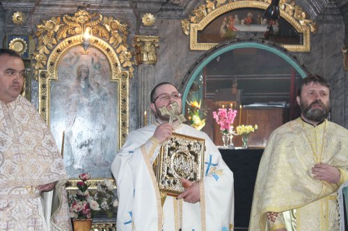Instalarea noului preot în Parohia Satchinez Poza 42082