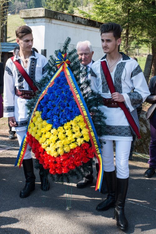 Comemorarea românilor uciși la Fântâna Albă Poza 41735