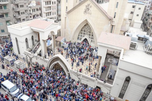 Patriarhia Română se roagă  pentru victimele atacurilor teroriste asupra creştinilor din Egipt Poza 41283