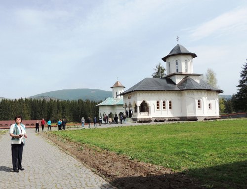 Pelerini clujeni la mănăstiri din Harghita şi Mureş Poza 40013