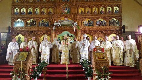 Întronizarea primului Episcop ortodox român al Canadei Poza 39778