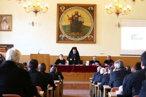 Conferinţe preoţeşti de primăvară la Sibiu şi Beiuş Poza 39635