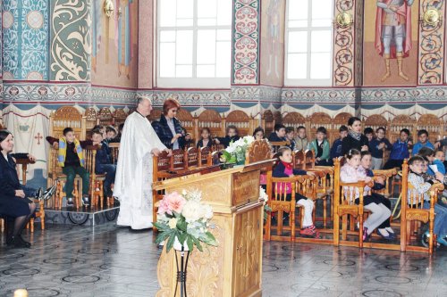 Oră de religie la Biserica „Nașterea Domnului” din Cluj-Napoca Poza 39486