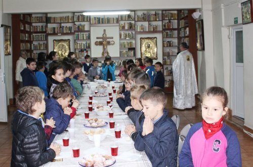 Oră de religie la Biserica „Nașterea Domnului” din Cluj-Napoca Poza 39488