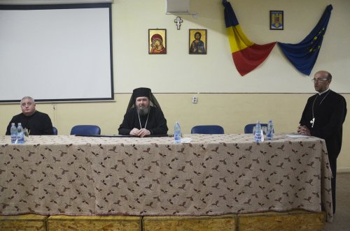 Conferința cadrelor didactice de religie şi teologie din Eparhia Oradiei Poza 39370
