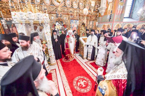 Întâmpinarea Patriarhului României la Putna Poza 39418