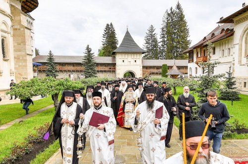 Întâmpinarea Patriarhului României la Putna Poza 39421