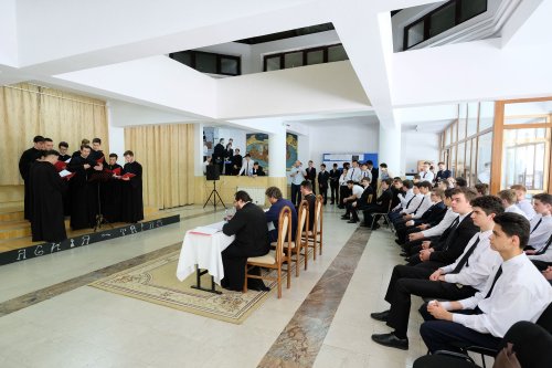 Concurs de muzică psaltică la Seminarul Teologic Ortodox din București Poza 39130