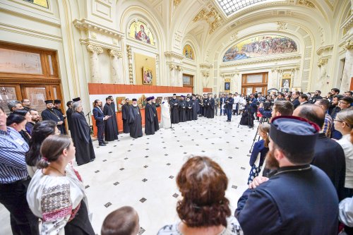 Liturghie arhierească și momente festive la Patriarhia Română Poza 38972