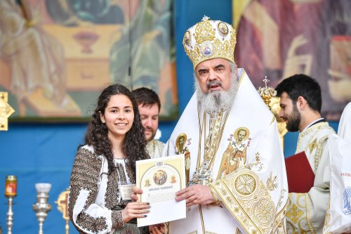 Liturghie arhierească și momente festive la Patriarhia Română Poza 38974