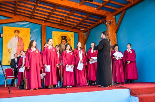 Liturghie arhierească și momente festive la Patriarhia Română Poza 38975
