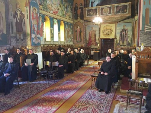 Conferinţe preoţeşti de primăvară dedicate sfintelor icoane Poza 38752