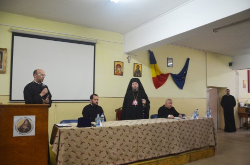 Festivitate la Liceul Ortodox „Episcop Roman Ciorogariu” din Oradea Poza 38647