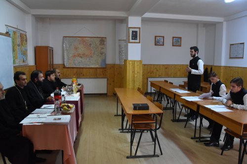 Examen de atestare a cunoștintelor la Seminarul Teologic din Caransebeș Poza 38550
