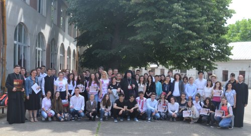 Sărbătoare la Liceul Ortodox din Oradea Poza 38330