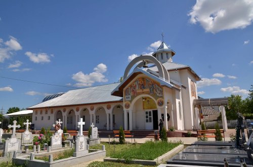 Frumoasa Biserică a Pogorârii Sfântului Duh din Bacău Poza 38274