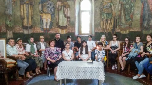 Întâlnire duhovnicească la Biserica „Ziua Crucii” Poza 38021